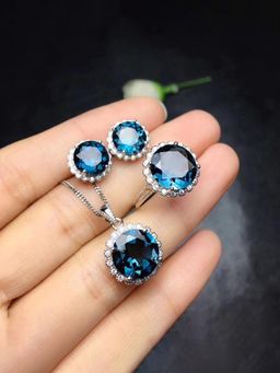 Jewels Galaxy - Round Navy Blue Silver Plated Cubic Zirconia Studded Jewellery Set