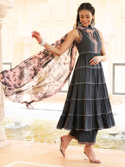 EverBloom - Zarin Grey Embroidered Tiered Kurta With Pant & Dupatta (Set of 3)