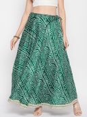 Green color option, Sold out, Currently selected