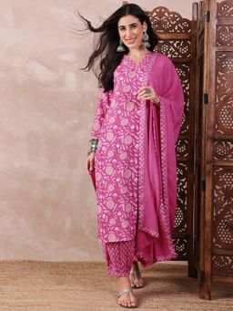 Vaamsi - Women Pink Rayon Blend Floral Printed Straight Kurta Salwar with Dupatta (Set of 3)