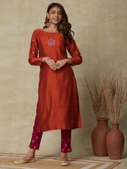 FASHOR - Solid Ethnic Zari Embroidered Kurta - Rust