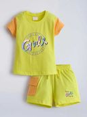Yellow color option, Currently selected