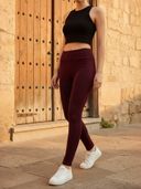 Maroon color option, Currently selected