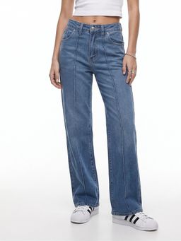 Outzidr - Blue Clean Washed Straight Leg Jeans with Seam Detail