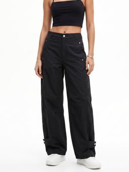Outzidr - Black Pocket Detail Relaxed Trouser