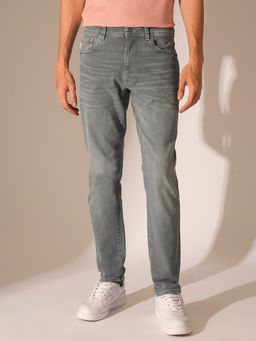 Selected - Men Ice Blue Mid Rise Leon Slim Fit Jeans