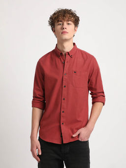 The Bear House - Men Red Solid Slim Fit Cotton Casual Shirt