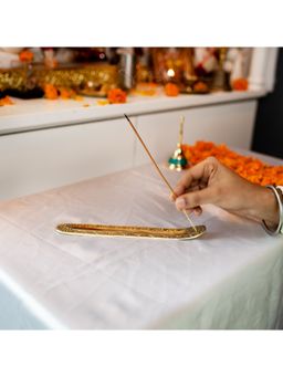 Gibox - Brass Incense Sticks Holder Ash Catcher Agarbatti Stand for Home Meditation
