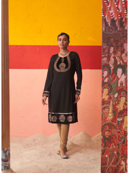 Lakshita - Black Women Woollen Kurta With Embroidered Velvet Yoke & Button On Cuffs