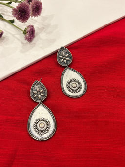 Niska - Mystic Silver Earrings
