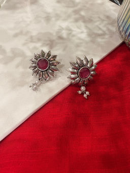 Niska - Pink Whisper Silver Earrings