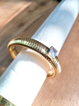 AMOSSH - 18K Gold Plated Anti Tarnish White Zircon Studded Bangle