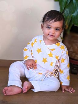 Tura Turi - Yellow Printed Comfortable Fit Jhabla and Pyjama (Set of 2)