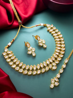 Aadita - White Gold Toned Plated Kundan Choker Necklace Jewellery (Set of 3)