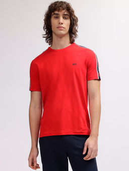 GANT - Men Red Solid Round Neck Short Sleeves T-shirt