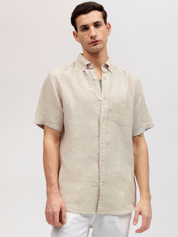 GANT - Men Beige Solid Button-down Collar Short Sleeves Shirt