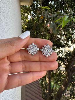 PRATA - Gardenia White Stud Earrings