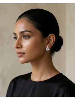 PRATA - Grace Cluster White Studs Earrings