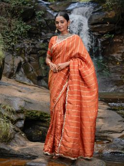 Suta - Rust Viscose Scallop Lace Zari Saree Without Blouse