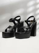 Black color option, Currently selected