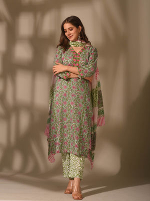Bottle Green Mughal Sleeves Suit Set