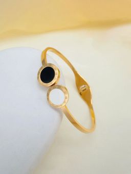 Jewels Galaxy - Gold Plated Stainless Steel Roman Numerals Anti Tarnish Geometric Bracelet