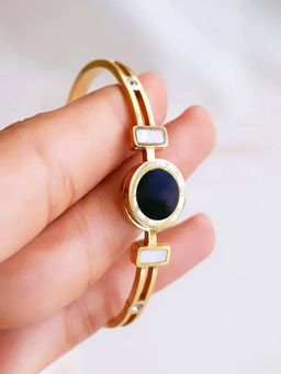 Jewels Galaxy - Gold Plated Stainless Steel Roman Numerals Anti Tarnish Geometric Bracelet