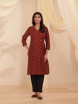 Suti - Women Maroon Floral Printed Kurta