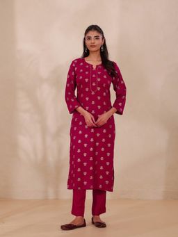 Suti - Women Burgundy Floral Printed Kurta