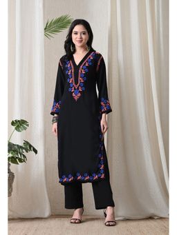 SYRISH - Women Black Floral Embroidered V-Neck Kurta