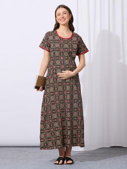 MomToBe - Women Ink Black Printed A-Line Feeding Nighty