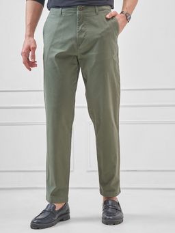 HIGHLANDER - Men Green Relaxed Fit Solid Cotton Blend Trouser
