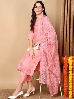 Vaamsi - Women Pink Organza Floral Kurta with Pant and Dupatta (Set of 3)