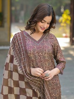 Vaamsi - Women Brown Floral Printed Straight Kurta with Pant and Dupatta (Set of 3)