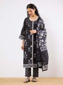 Black color option, Sold out, Currently selected