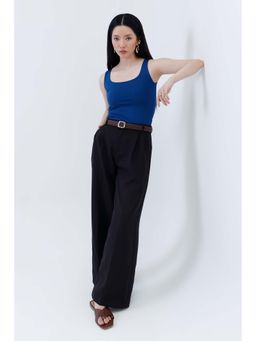COLOR CAPITAL - Pleated Parallel Black Trouser