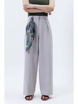 COLOR CAPITAL - Pleated Parallel Grey Trouser