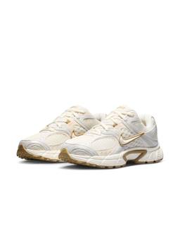 Nike - V5 RNR Womens Cream Sneakers