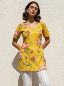 Rangita - Women Yellow Cotton Cambric Printed Straight Tunic