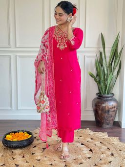 BLACK SCISSOR - Pink Chanderi Kurta with Pant and Dupatta (Set of 3)
