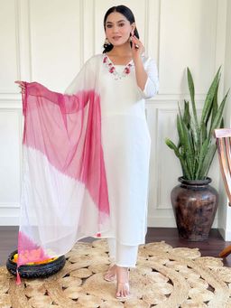 BLACK SCISSOR - White Chanderi Kurta with Pant and Dupatta (Set of 3)