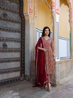 GAYRAA - Red Cotton Printed Kurta Pant and Dupatta (Set of 3)