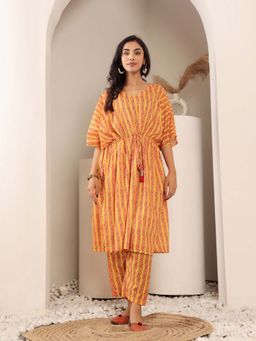 Varanga - Floral Printed V Neck Kaftan Kurta with Pant (Set of 2)