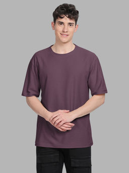 BULLMER - Men Burgundy Textured Half Sleeve Oversized Crew Neck T-Shirt