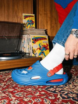 Bacca Bucci - Men Blue Justice League Clogs