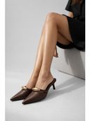 Brown color option, Currently selected