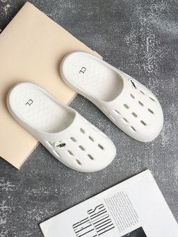 Carlton London - Solid Women Off White Clogs