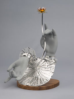 EL' UNIQUE - Silver Blessing Hands Figurine