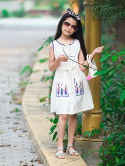 Fairies Forever - White Summer Dress with Embroidered Pockets