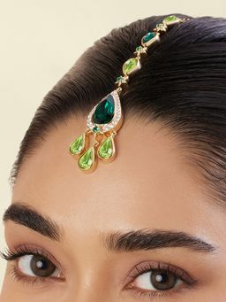 Isharya - Green Evandra Maang Tikka In 18Kt Gold Plated